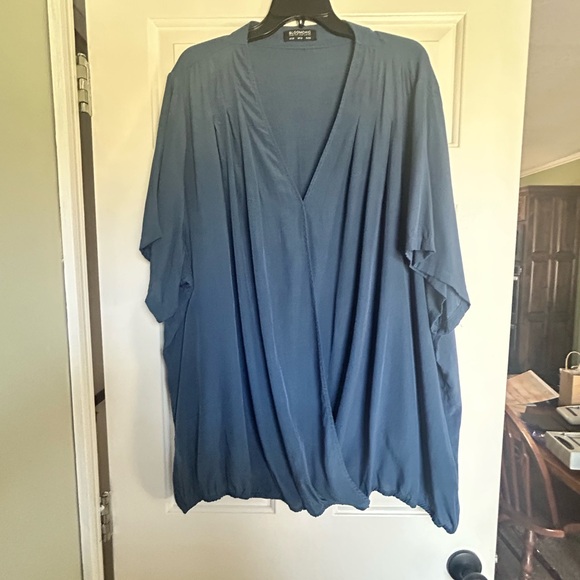 BloomChic 28 Navy Wrap-Front Short Sleeve Women's Top - Picture 2 of 8